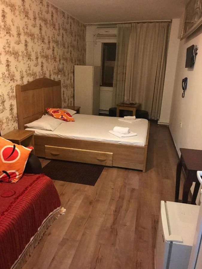 Отель Hotel Funnytime Бухарест-42