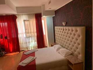 Отель Hotel Funnytime Бухарест Двухместный номер Делюкс с 1 кроватью-8