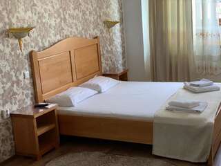 Отель Hotel Funnytime Бухарест Двухместный номер с 1 кроватью-7